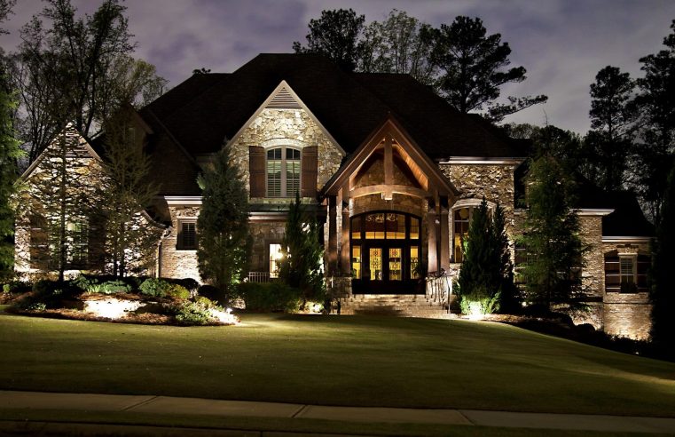 Where Should Landscaping Lights Be Placed?
