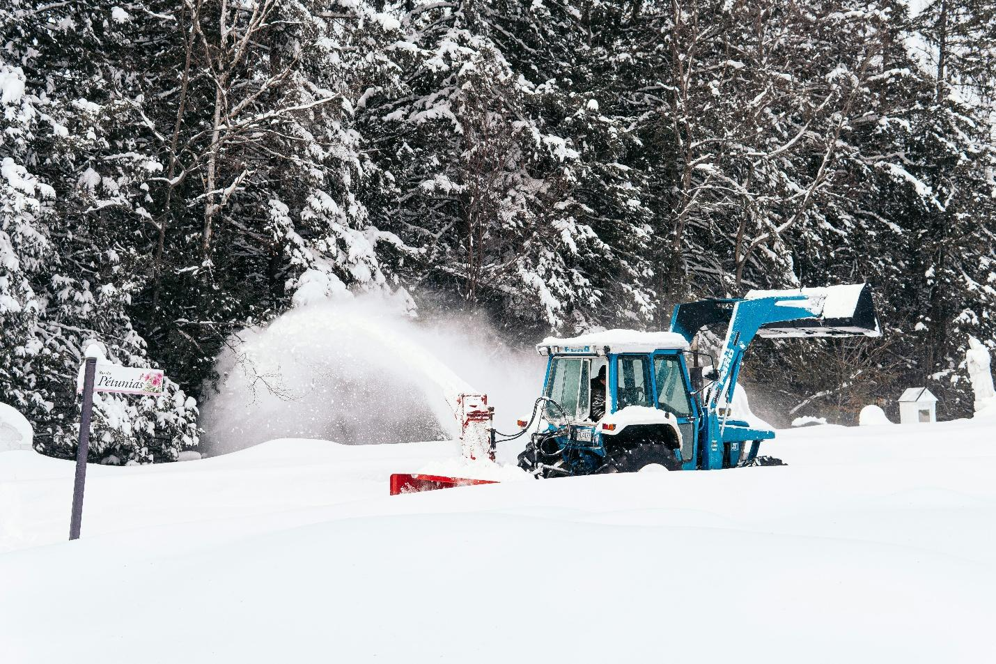 Why Snow Removal Matters for Home Safety